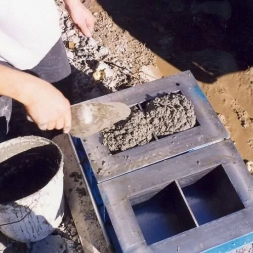 Prelievo di campioni in cantiere per il controllo dei prodotti