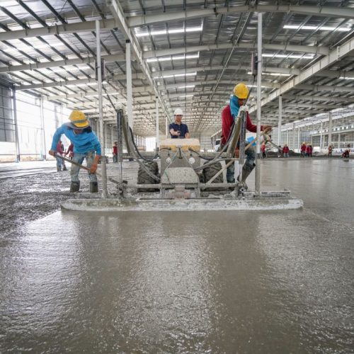 Calcestruzzo fibrorinforzato nei pavimenti industriali: vantaggi e l'innovativa soluzione delle fibre Readymesh