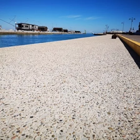 Molo del Porto Canale di Cesenatico: un’altra realizzazione di calcestruzzo architettonico firmata Azichem