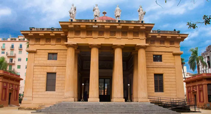 Le statue delle quattro stagioni (Palermo)