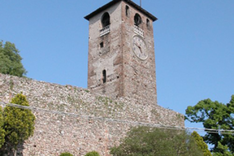 Restauro del Castrum Voltae vecchia torre e stanze padronali medievali